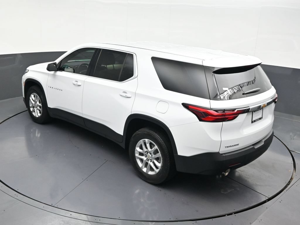 Used 2023 Chevrolet Traverse LS FWD image 19