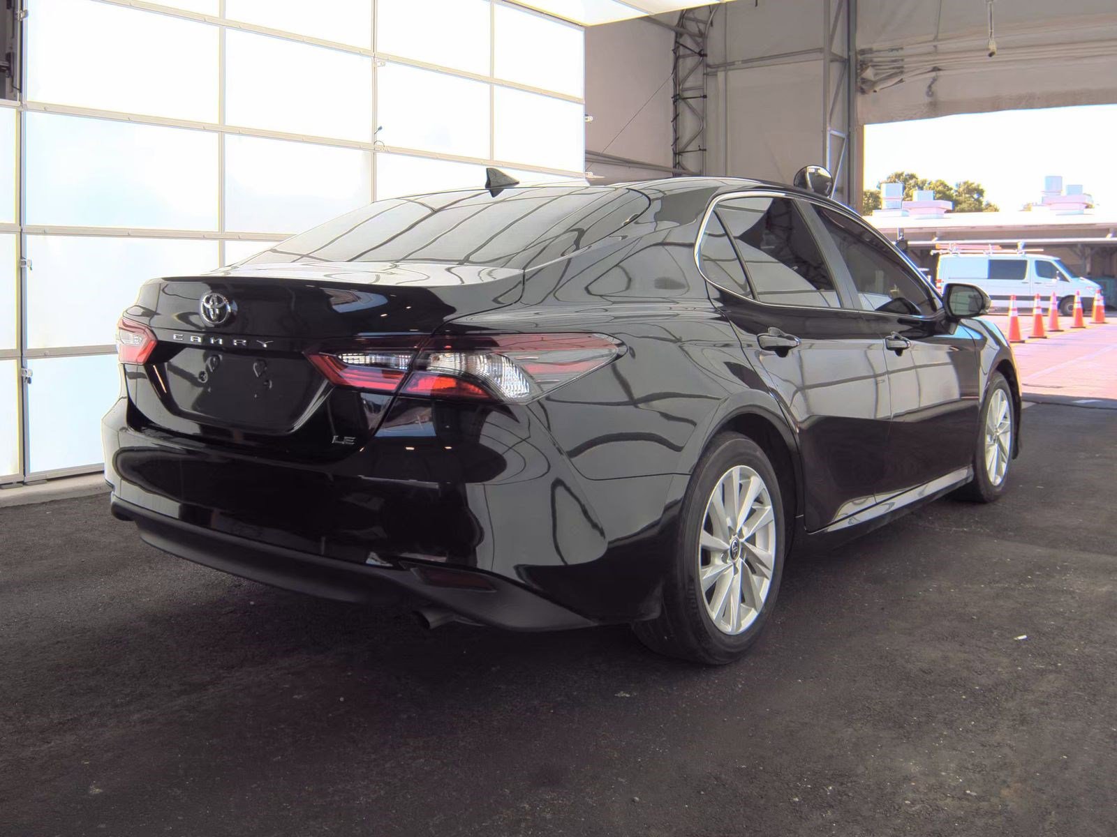 Used 2024 Toyota Camry LE w/ Convenience Package FWD image 7