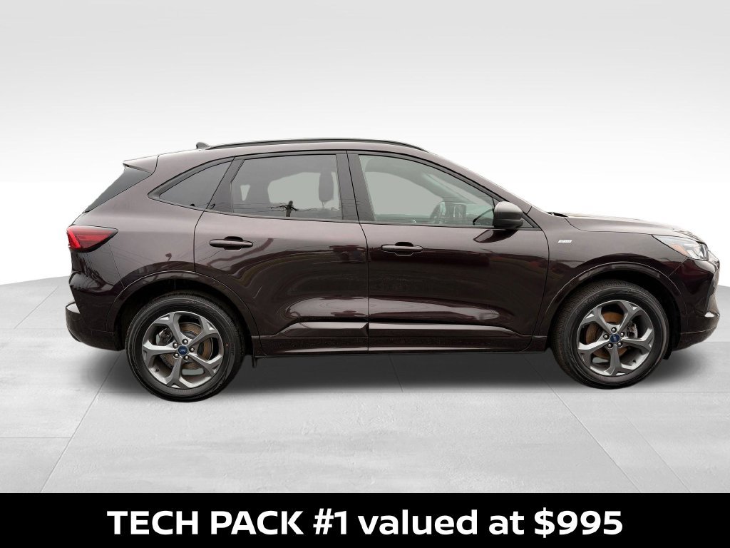 Used 2023 Ford Escape ST-Line w/ Tech Pack #1 AWD/4WD image 5