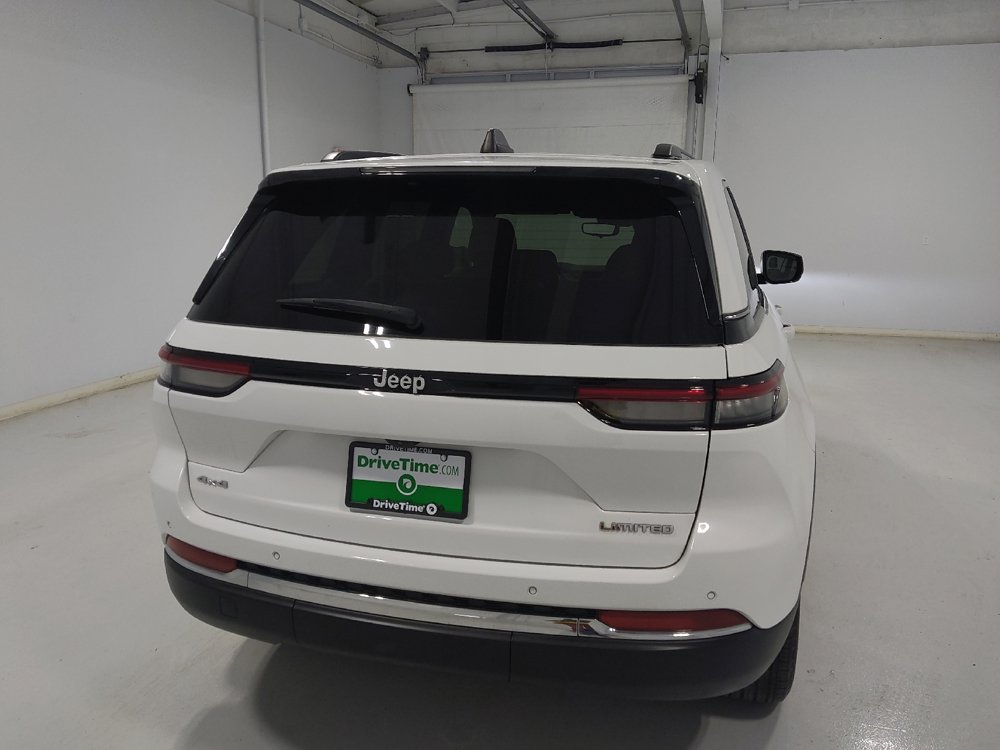 Used 2023 Jeep Grand Cherokee Limited AWD/4WD image 7