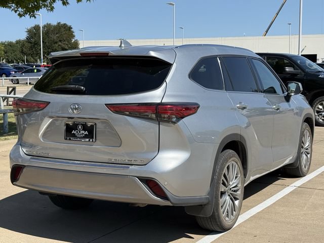 Used 2021 Toyota Highlander Platinum AWD/4WD image 4