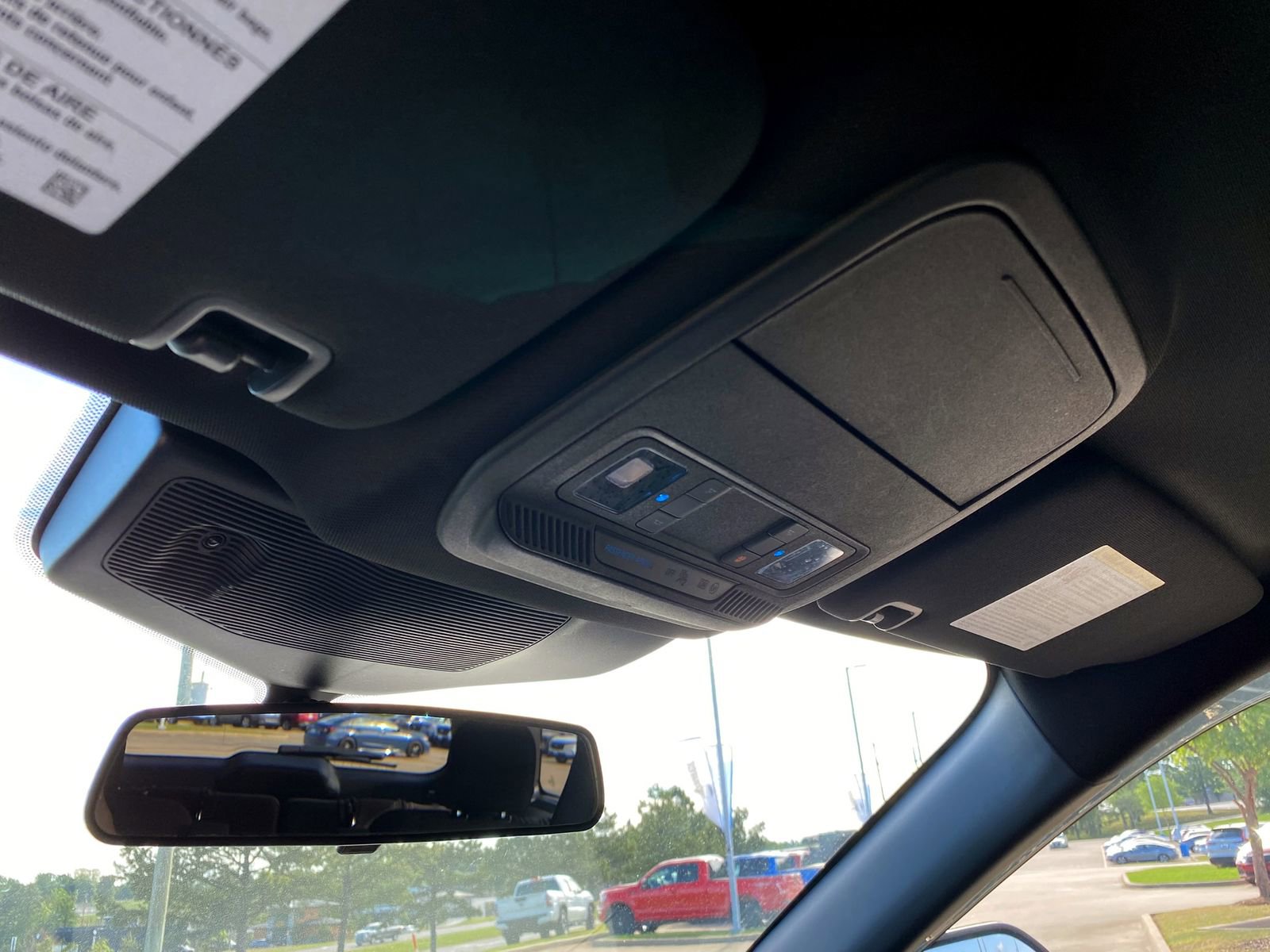 Used 2020 Ford Explorer XLT image 23