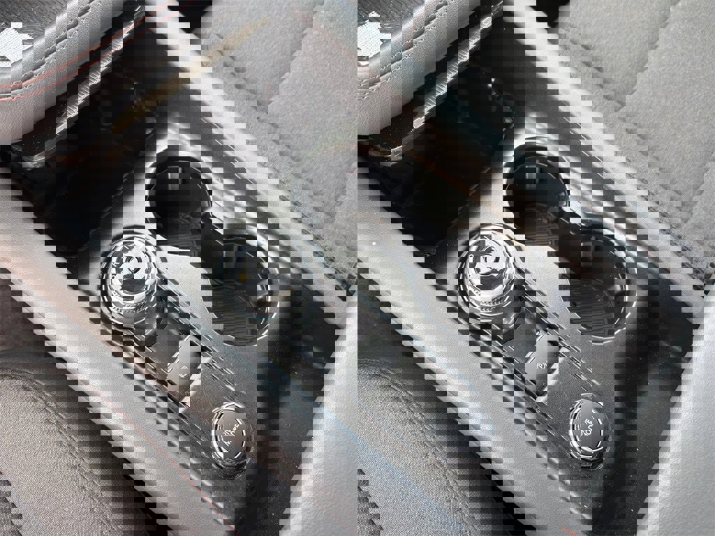 Used 2025 Ford Explorer Active image 16