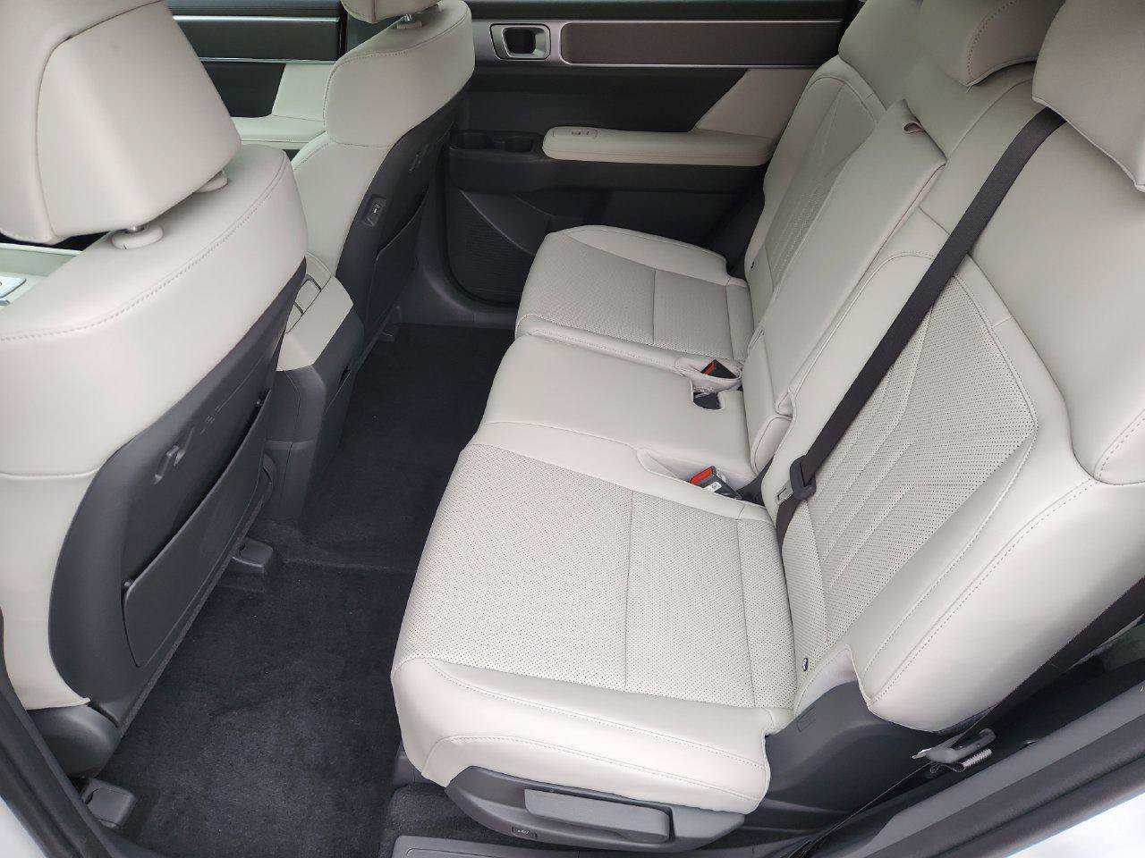 New 2026 Hyundai Santa Fe SEL FWD image 28