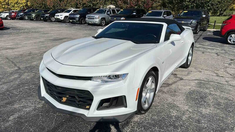 Used 2021 Chevrolet Camaro LT image 4