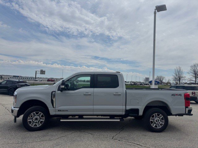 Used 2026 Ford F250 Lariat AWD/4WD image 5