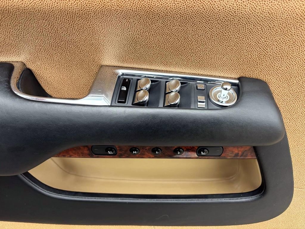 Used 2014 Rolls-Royce Wraith image 13