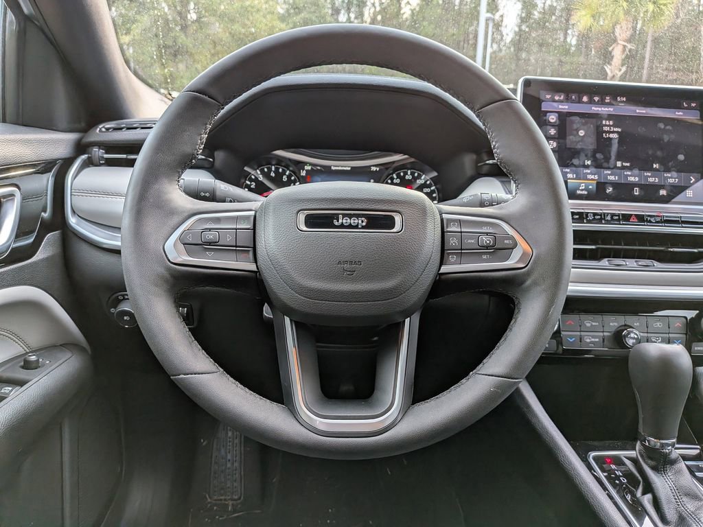 Used 2024 Jeep Compass Limited image 16