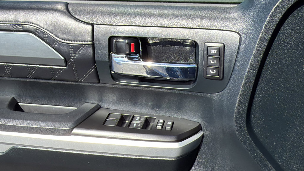 Certified 2017 Toyota Tundra Platinum image 22