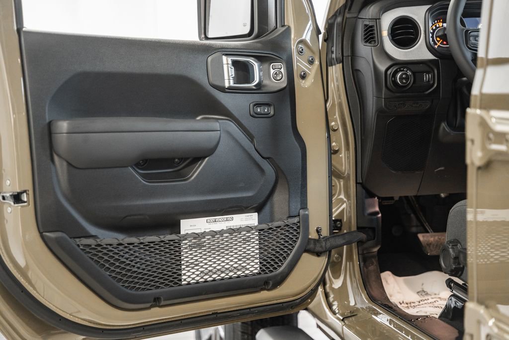 New 2026 Jeep Gladiator Sport image 38