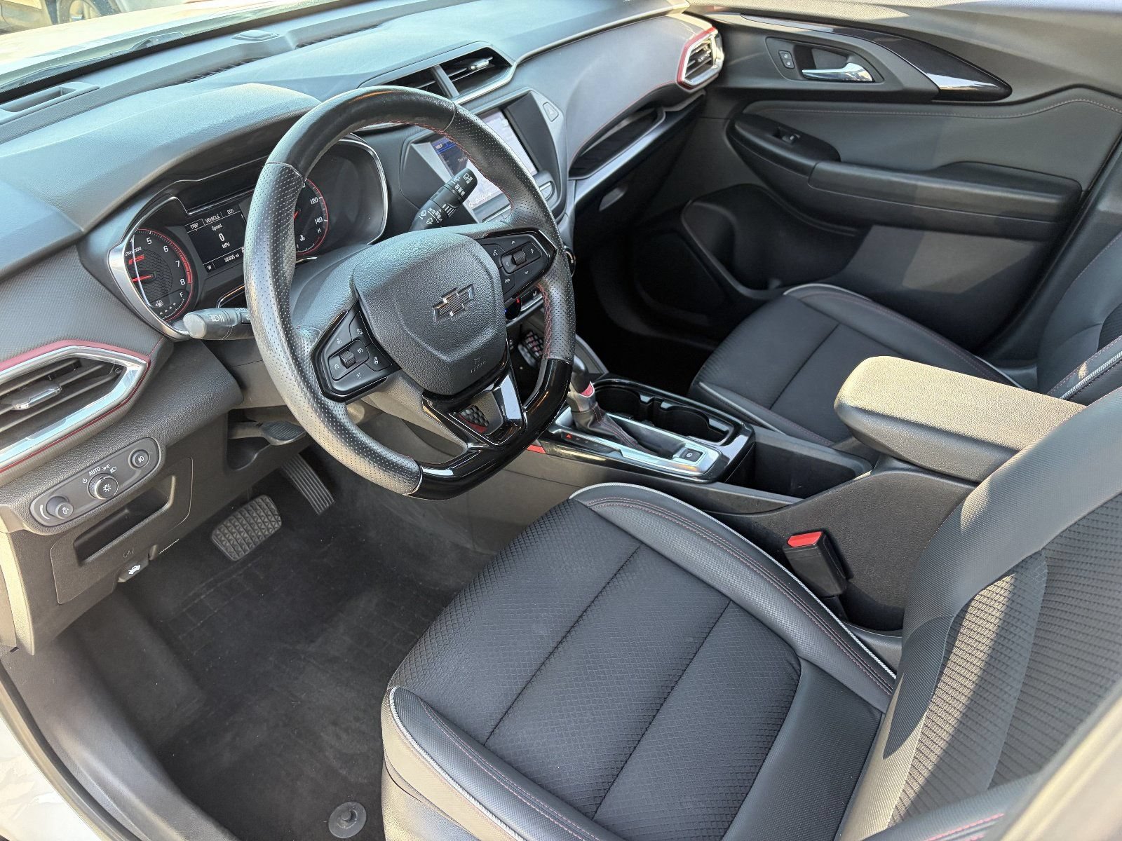Certified 2022 Chevrolet TrailBlazer RS FWD image 19