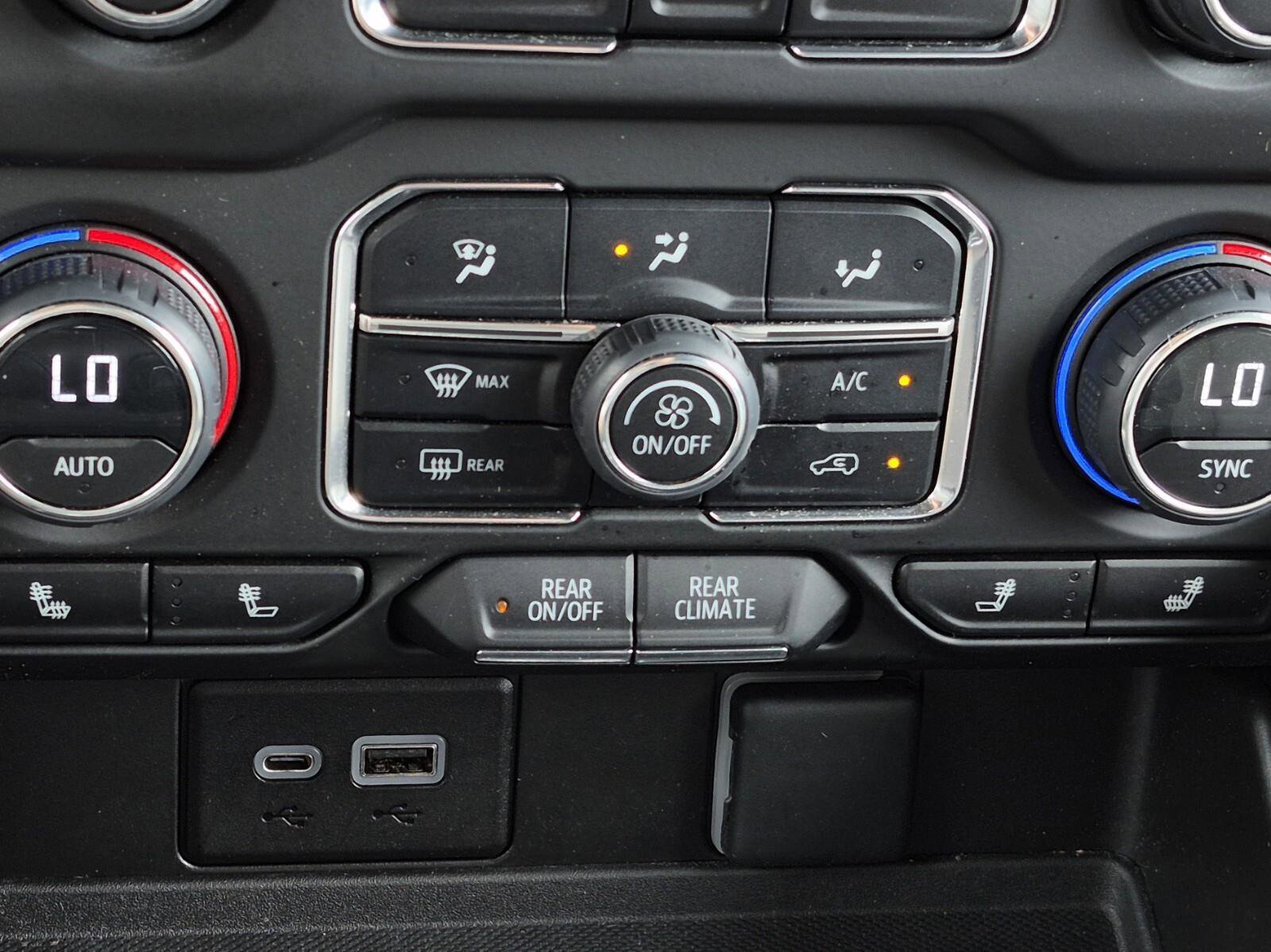 Used 2023 Chevrolet Tahoe LT w/ Luxury Package image 35