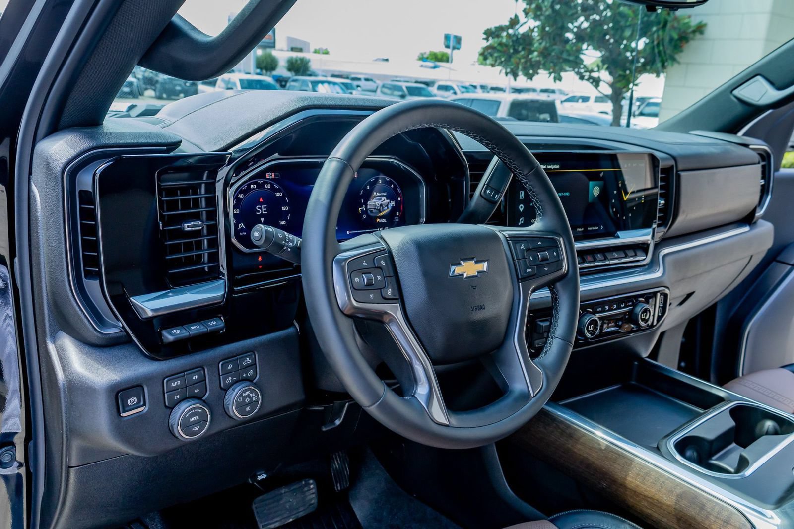 Used 2026 Chevrolet Silverado 2500 High Country w/ High Country Premium Package AWD/4WD image 17