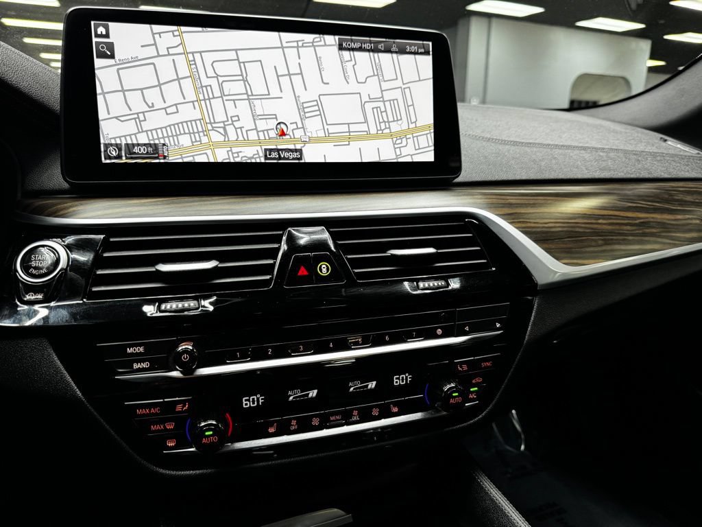 Used 2023 BMW M550i xDrive w/ Executive Package AWD/4WD image 25