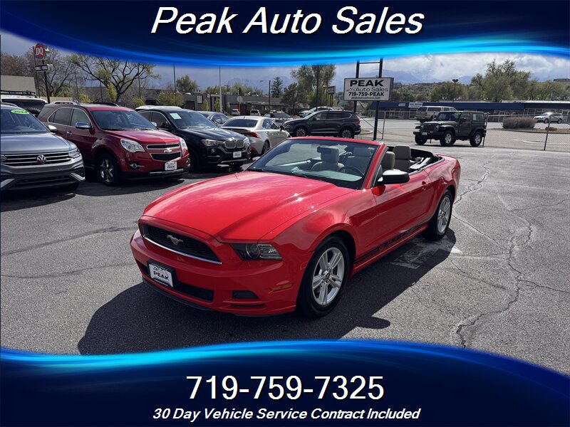 Used 2014 Ford Mustang Convertible RWD image 11