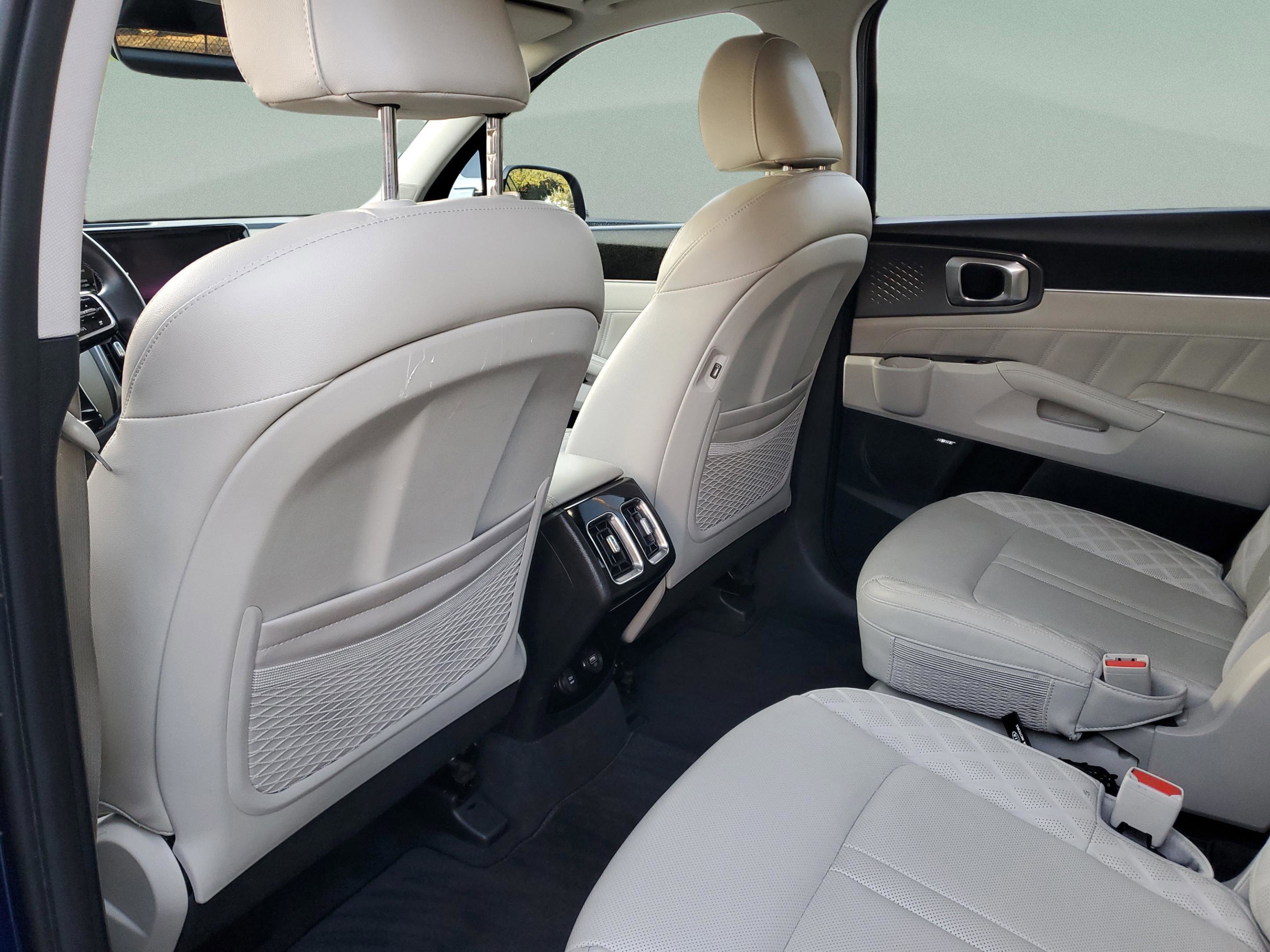 Used 2021 Kia Sorento SX image 6