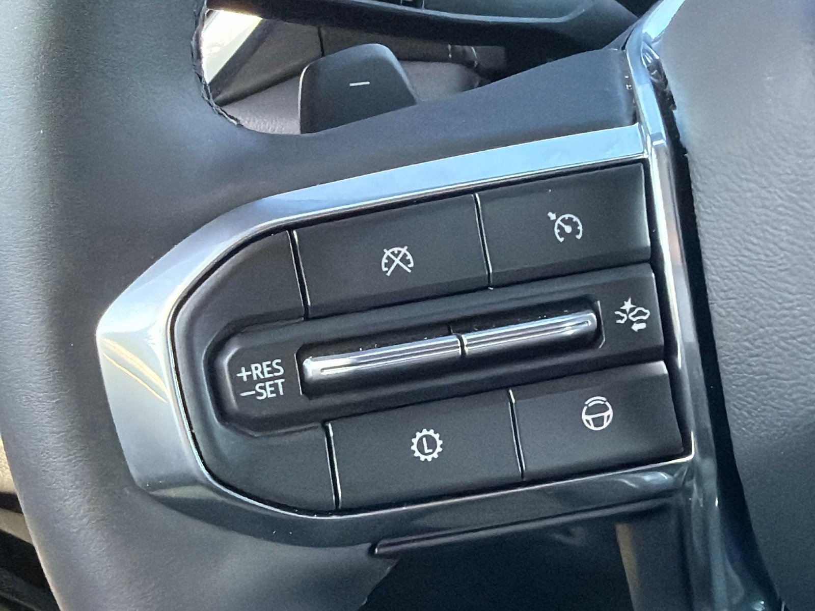 Used 2026 GMC Yukon Denali w/ Advanced Technology Package image 49