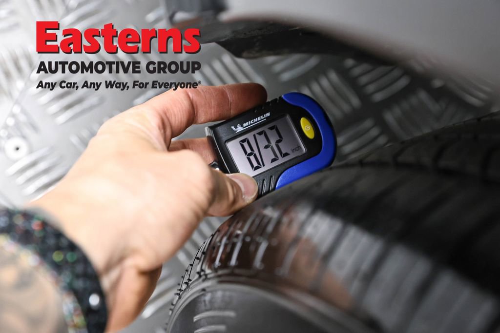 Used 2019 Toyota C-HR Limited FWD image 26