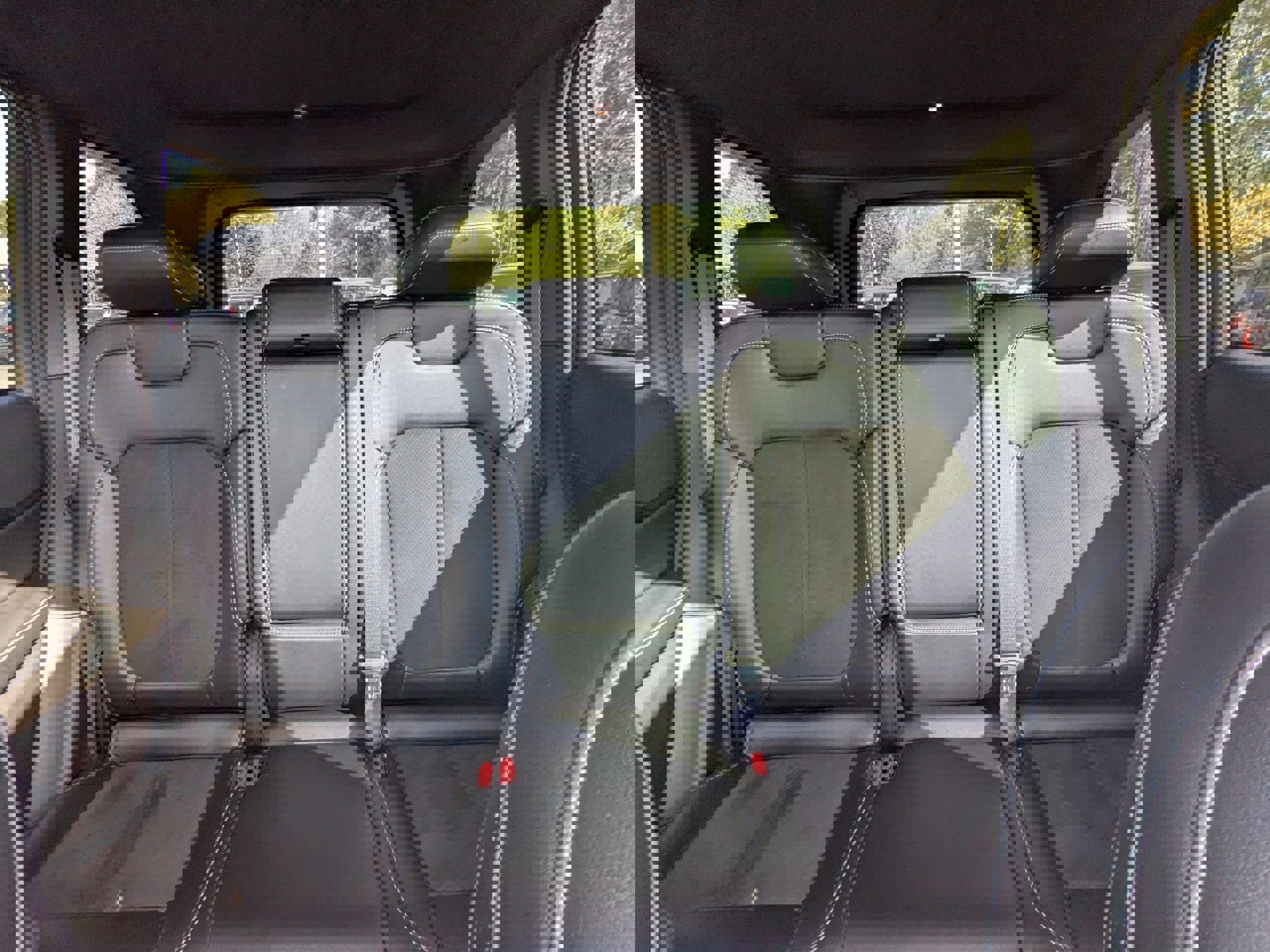 Certified 2023 Jeep Grand Cherokee Altitude image 12