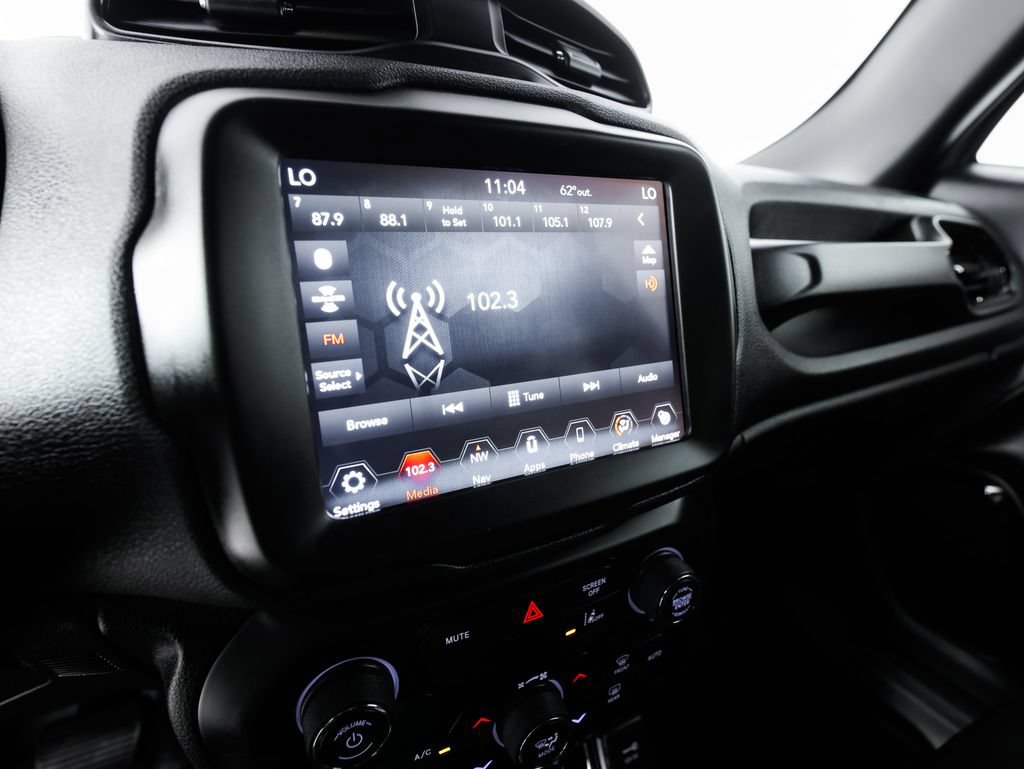 Used 2022 Jeep Renegade Altitude AWD/4WD image 24