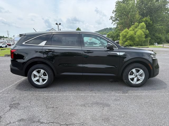 Used 2022 Kia Sorento LX AWD/4WD image 7