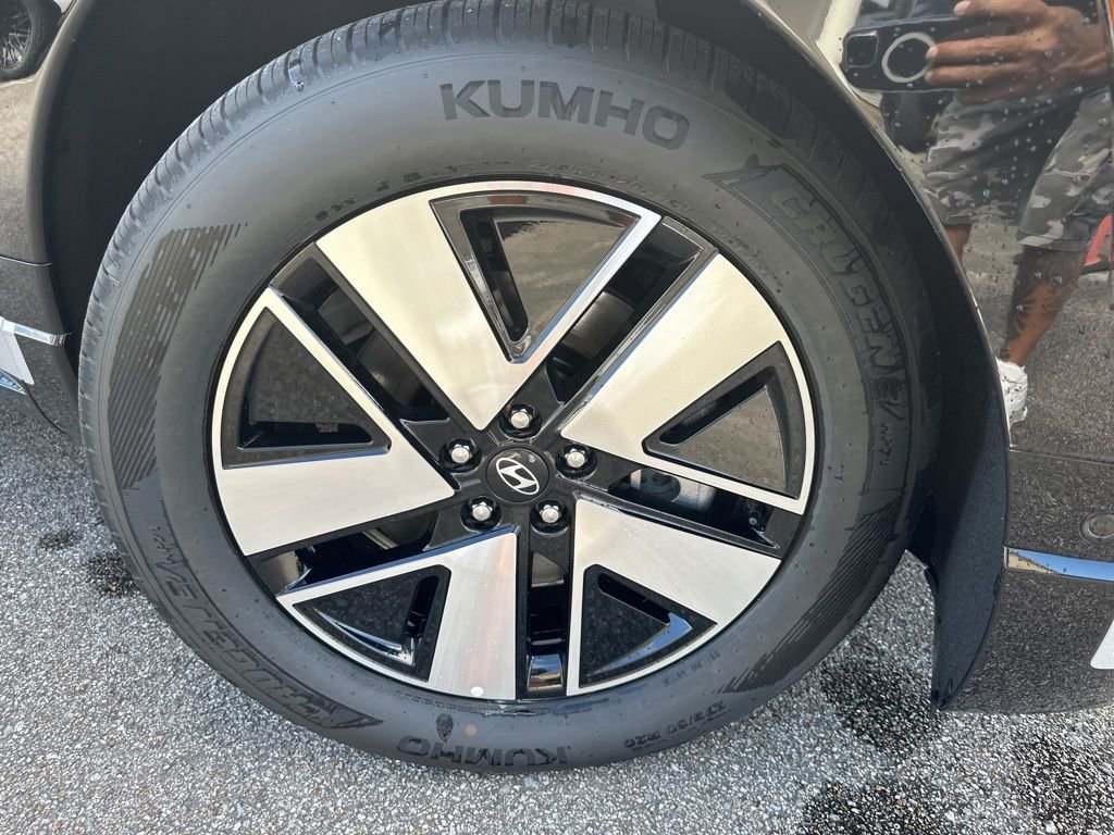 New 2026 Hyundai Ioniq 9 SEL image 11