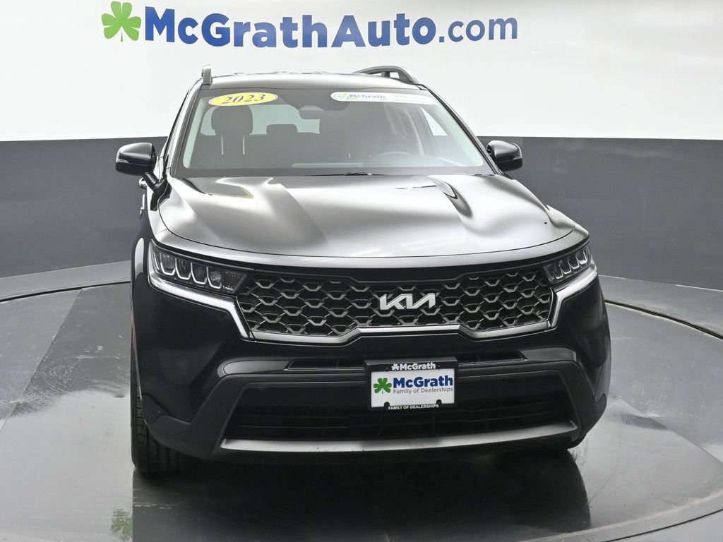 Used 2023 Kia Sorento S image 4