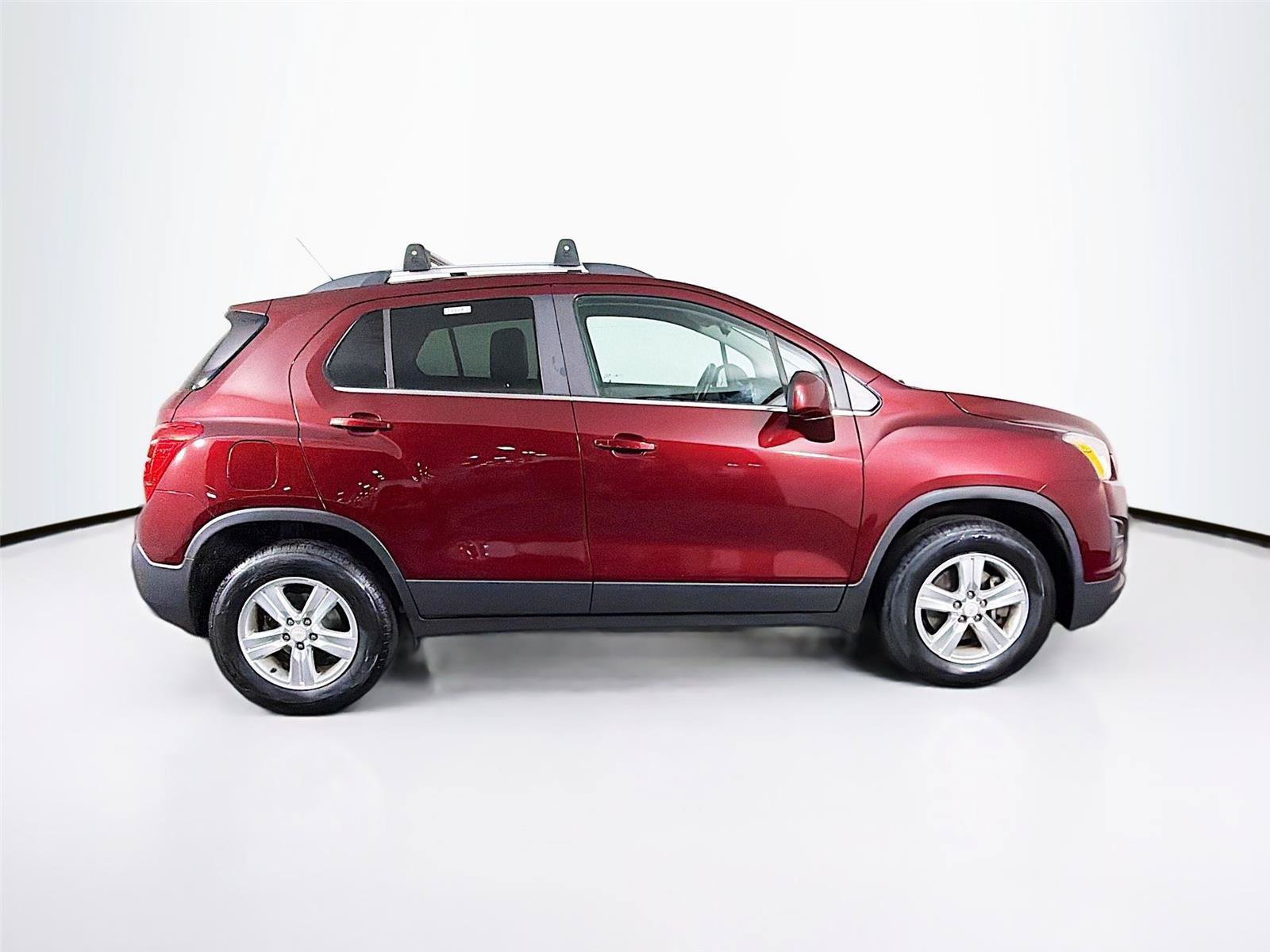 Used 2016 Chevrolet Trax LT w/ LT Convenience Package AWD/4WD image 12