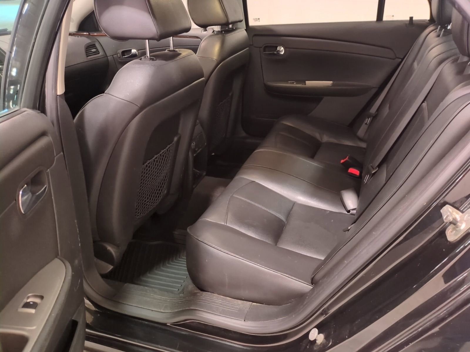 Used 2010 Chevrolet Malibu LTZ w/ HFV6 Engine Package image 14