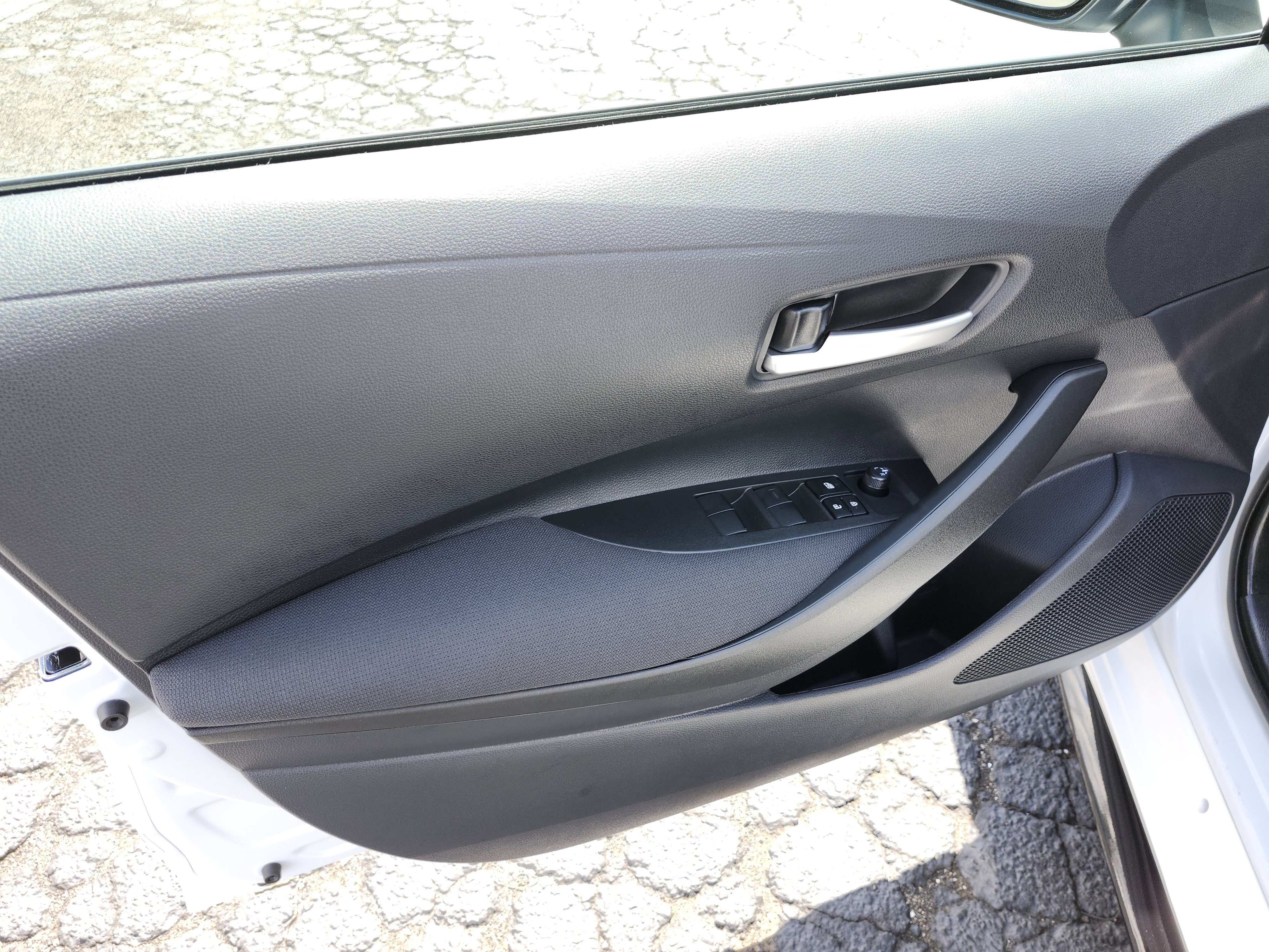 Used 2026 Toyota Corolla SE image 25