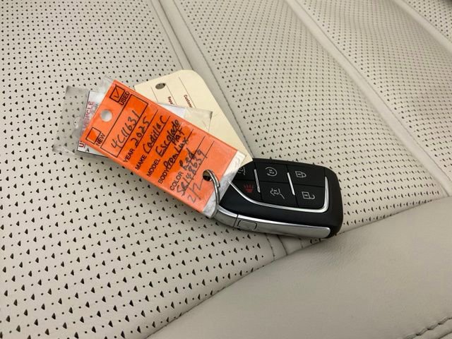 Certified 2025 Cadillac Escalade Premium Luxury Platinum image 46