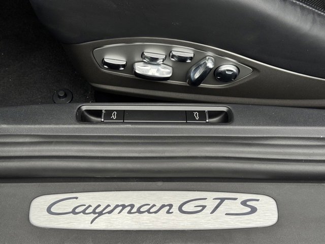 Used 2025 Porsche 718 Cayman GT4 image 17