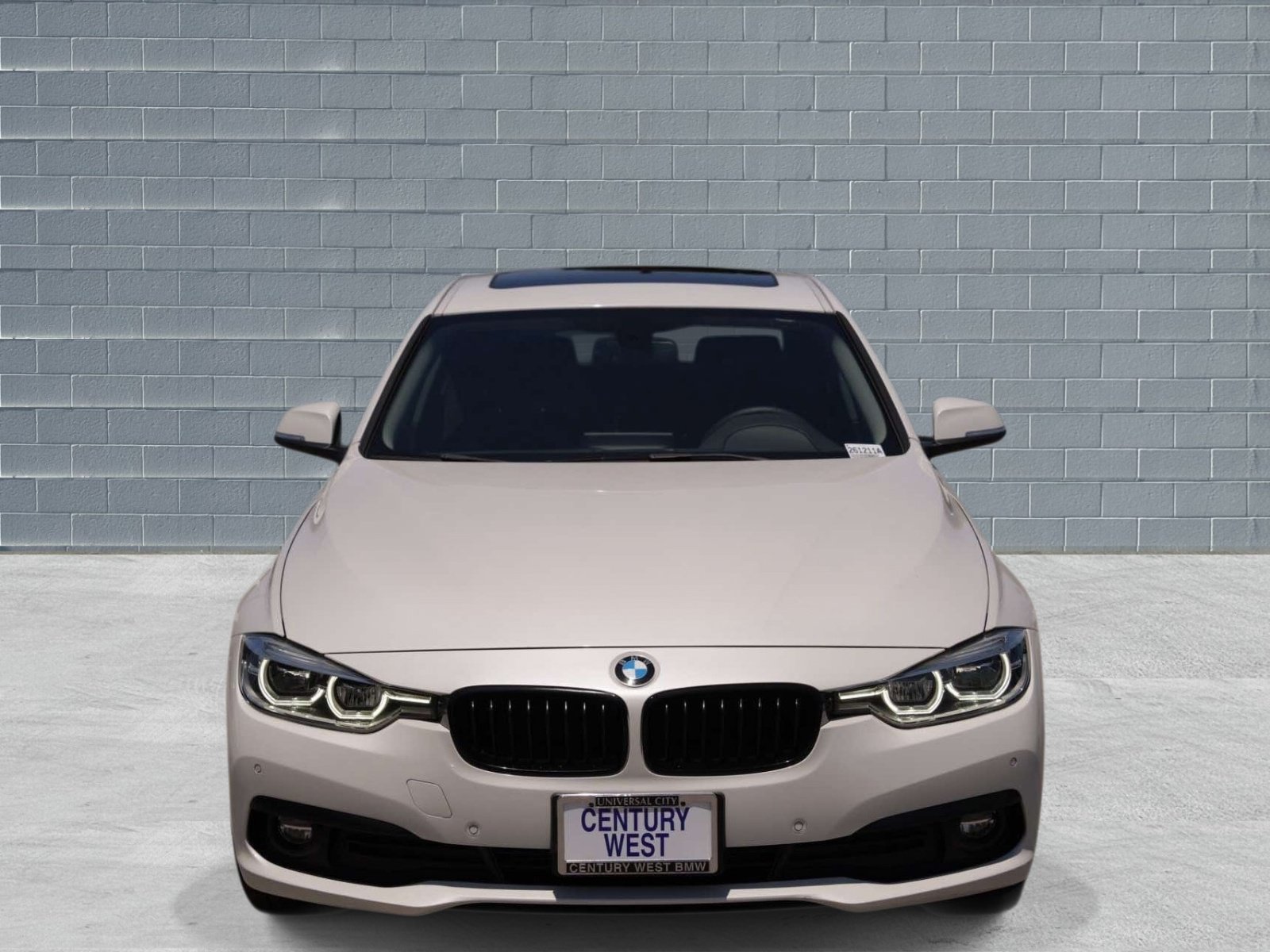 Used 2018 BMW 320i Sedan w/ Convenience Package RWD image 2