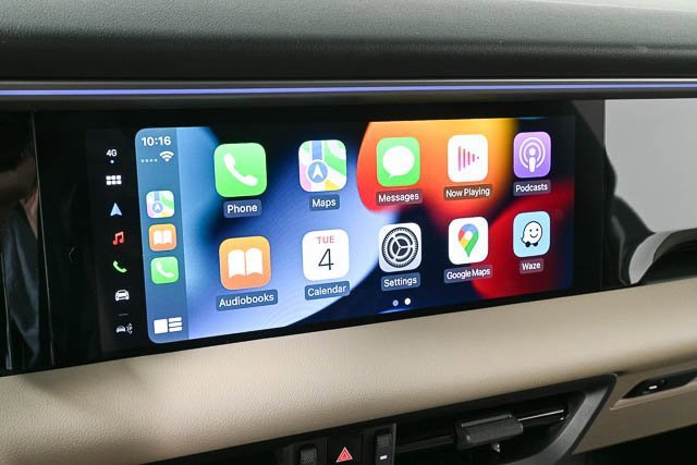 New 2025 Porsche Macan 4S Electric image 19