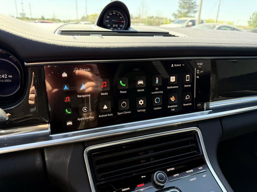 Used 2023 Porsche Panamera 4 Platinum Edition image 19