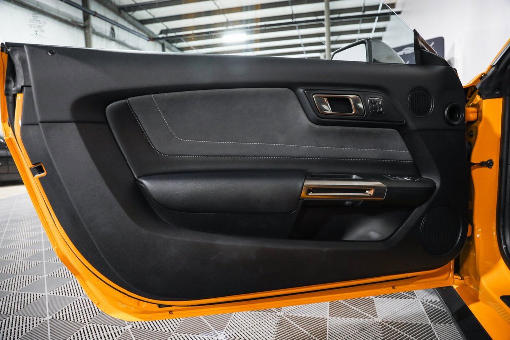 Used 2019 Ford Mustang Shelby GT350 w/ Technology Package image 35