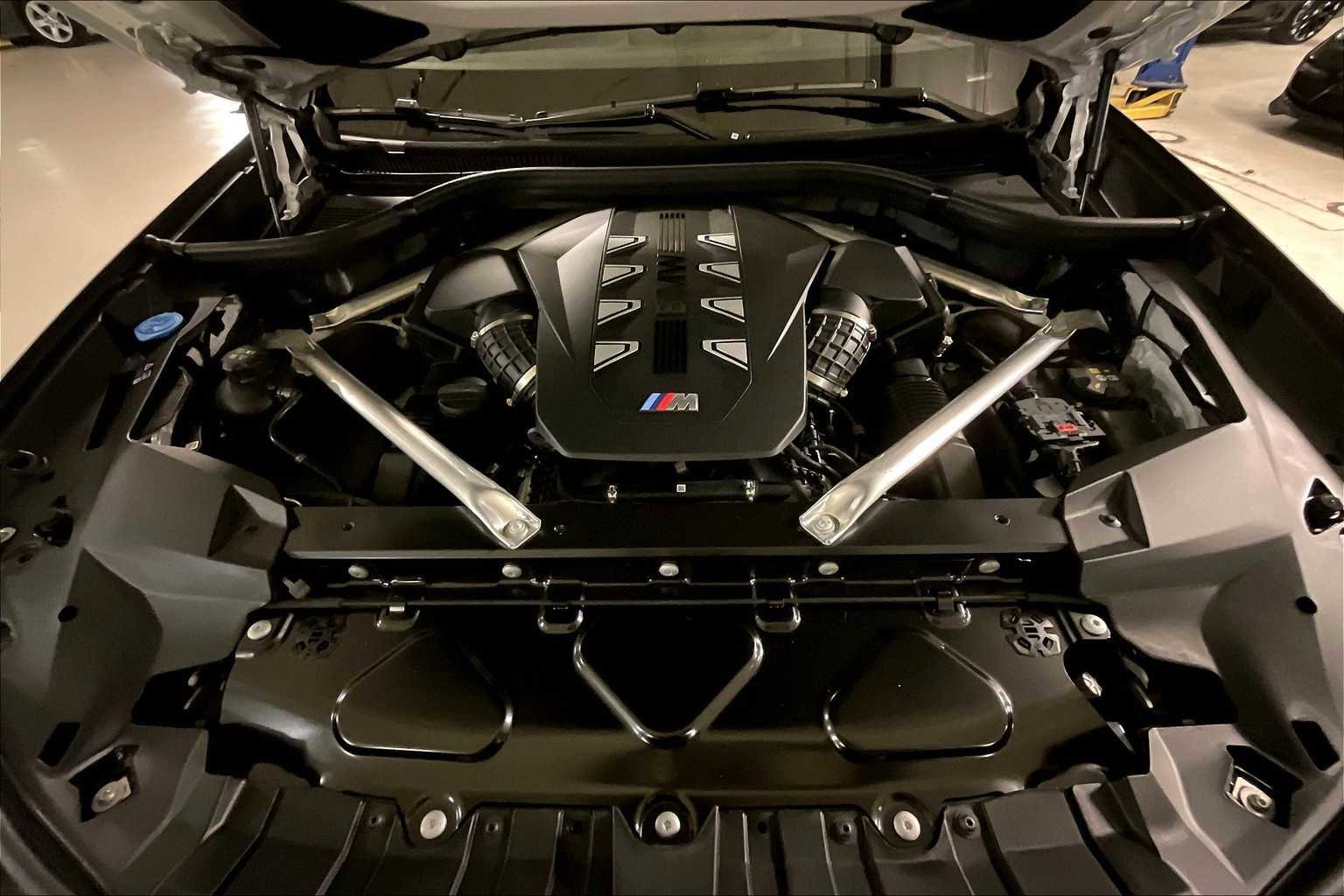 New 2026 BMW X7 M60i image 16