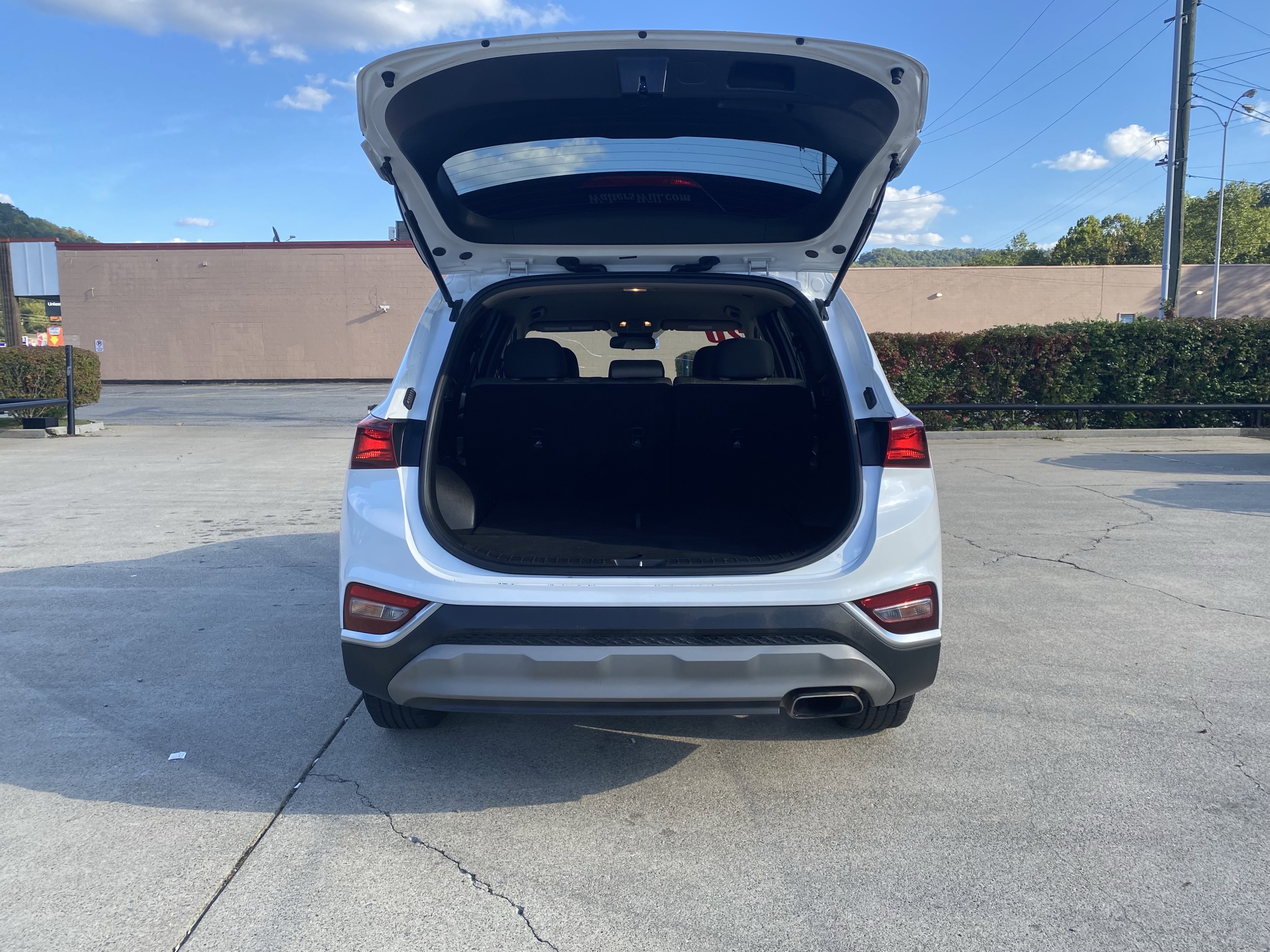 Used 2020 Hyundai Santa Fe SE image 20