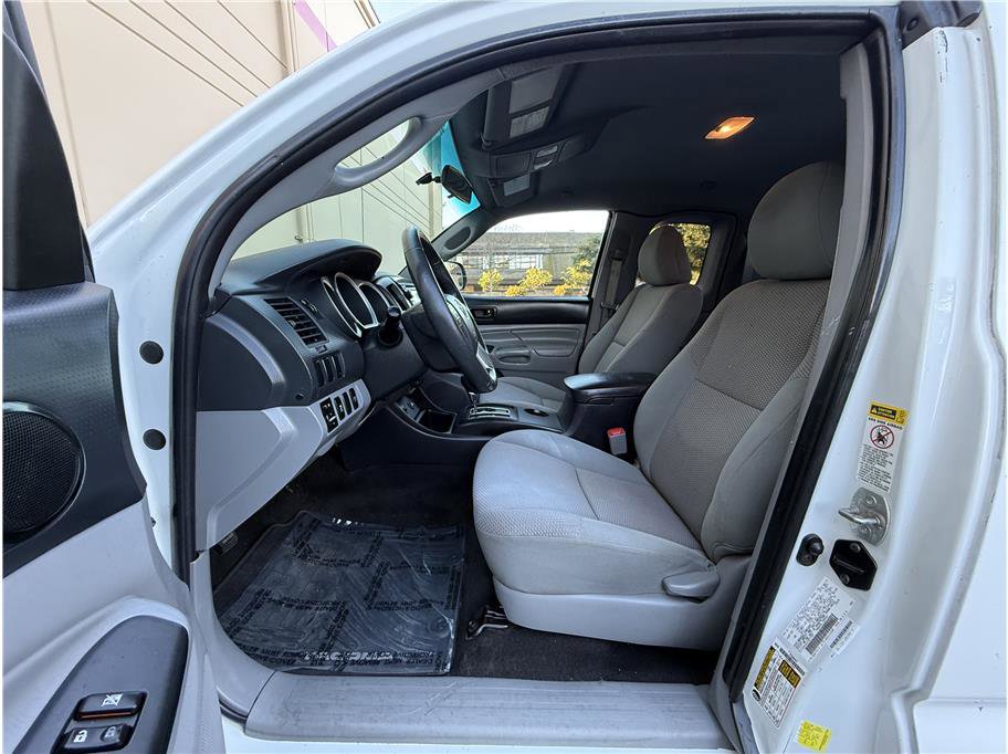 Used 2013 Toyota Tacoma 4x4 Access Cab w/ Convenience Pkg image 7