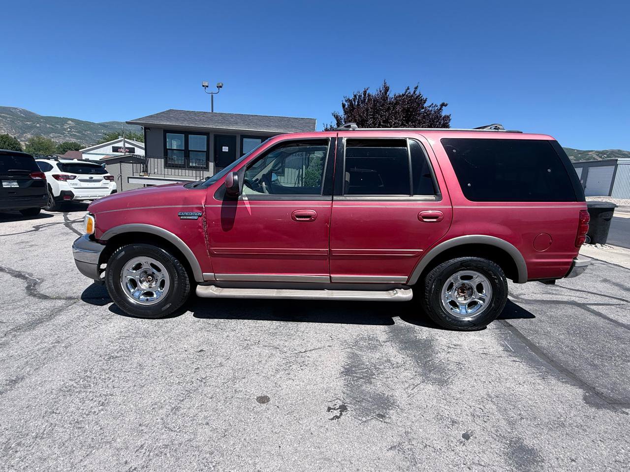 Used 2000 Ford Expedition Eddie Bauer AWD/4WD image 2