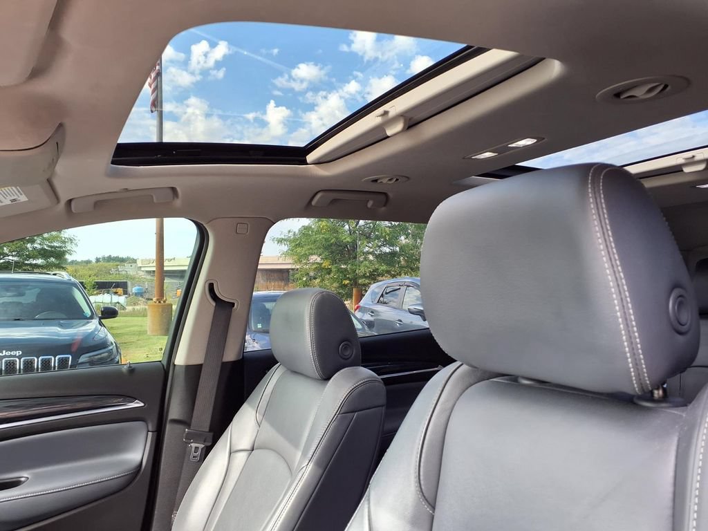 Used 2019 Buick Enclave Essence FWD image 20