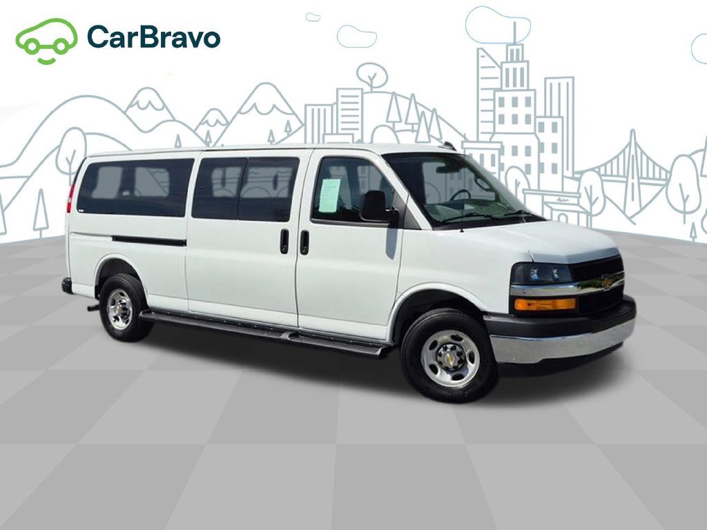 Used 2025 Chevrolet Express 3500 LT w/ LT Preferred Equipment Group RWD image 18