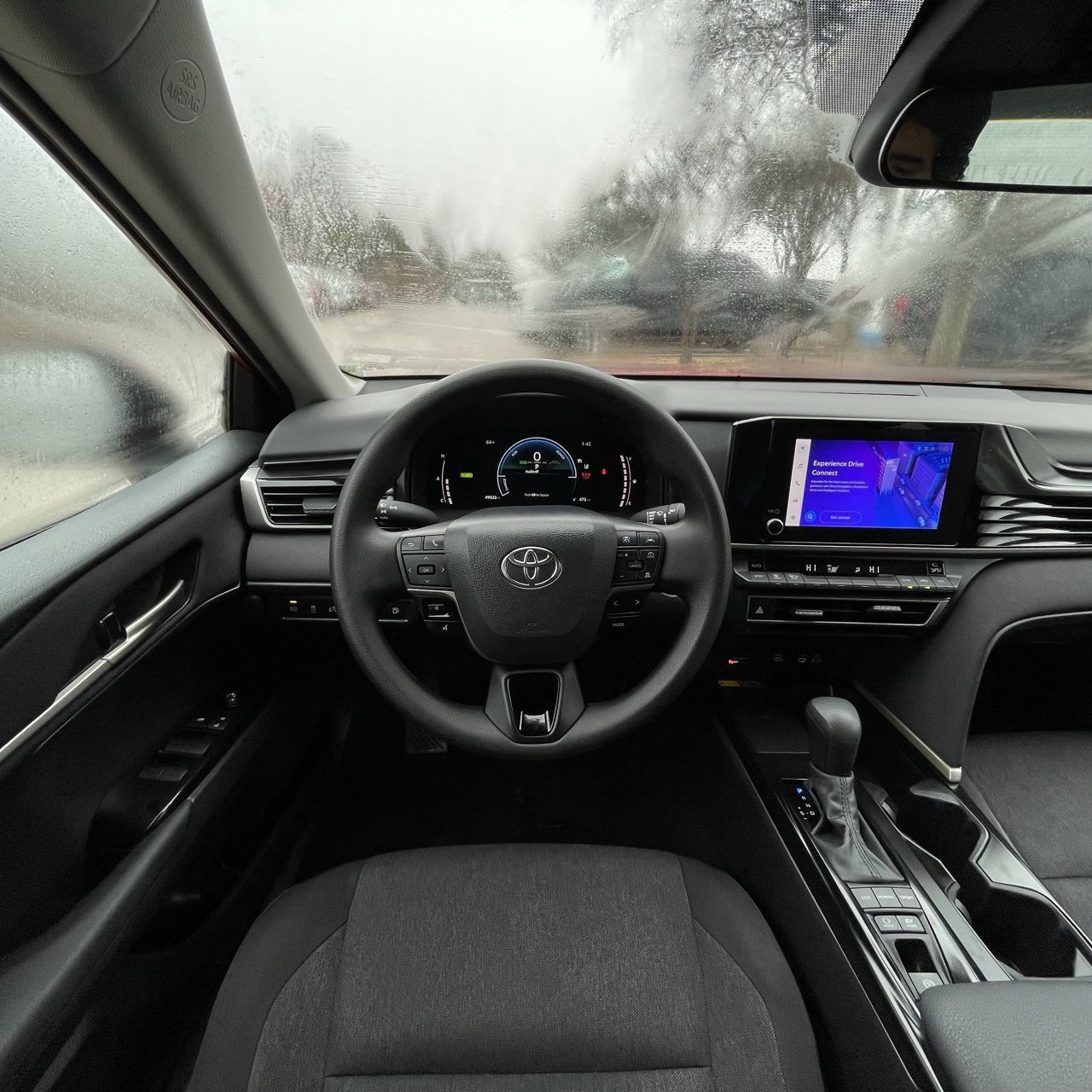 Used 2025 Toyota Camry LE image 11