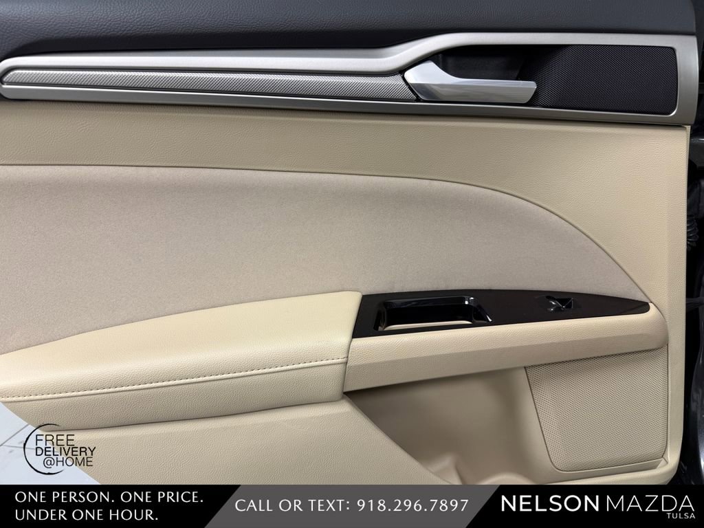 Used 2016 Ford Fusion SE FWD image 30