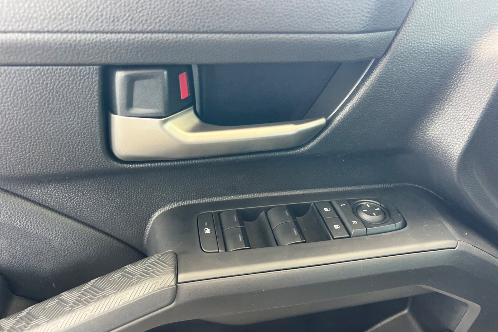 Certified 2025 Toyota Tacoma TRD Sport image 8