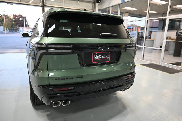 New 2027 Chevrolet Traverse RS w/ LPO, Floor Liner Package AWD/4WD image 6