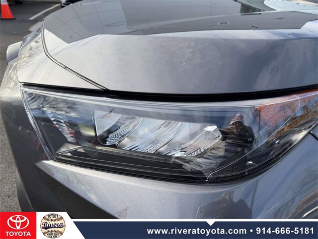Used 2022 Toyota RAV4 LE image 7