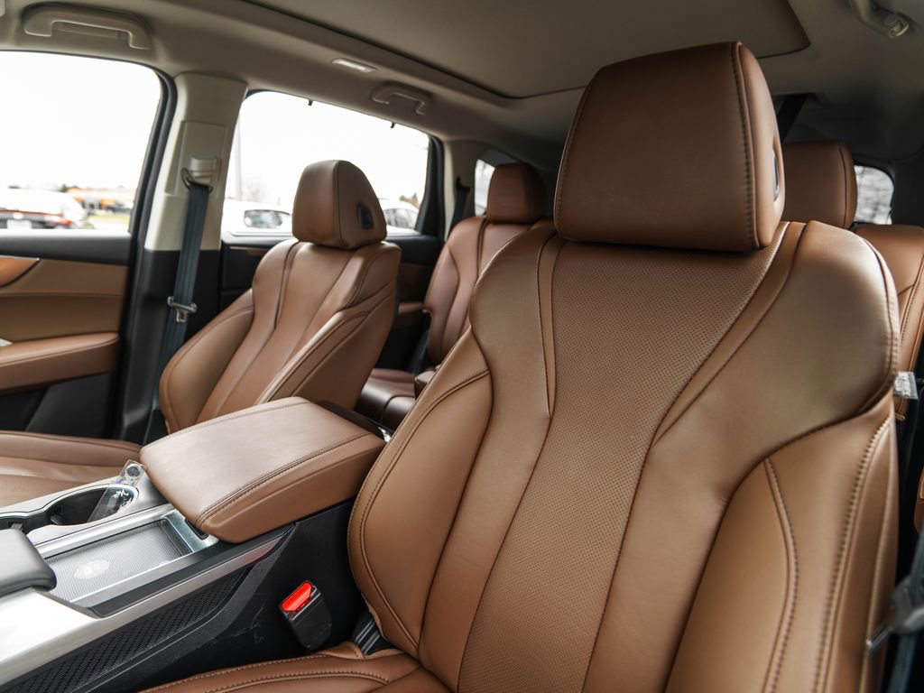 Certified 2023 Acura MDX SH-AWD w/ Technology Package image 8