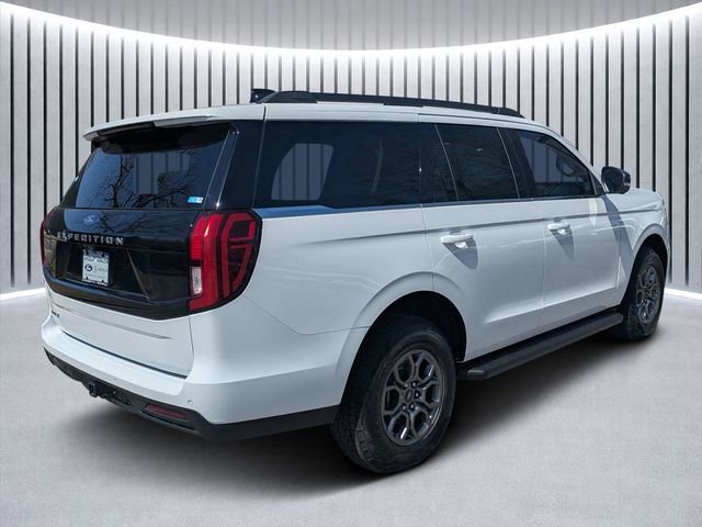 New 2026 Ford Expedition Active image 3