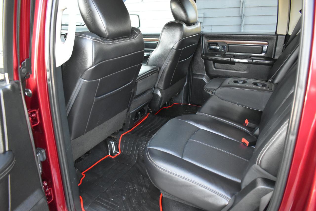 Used 2018 RAM 1500 Laramie w/ Convenience Group AWD/4WD image 25
